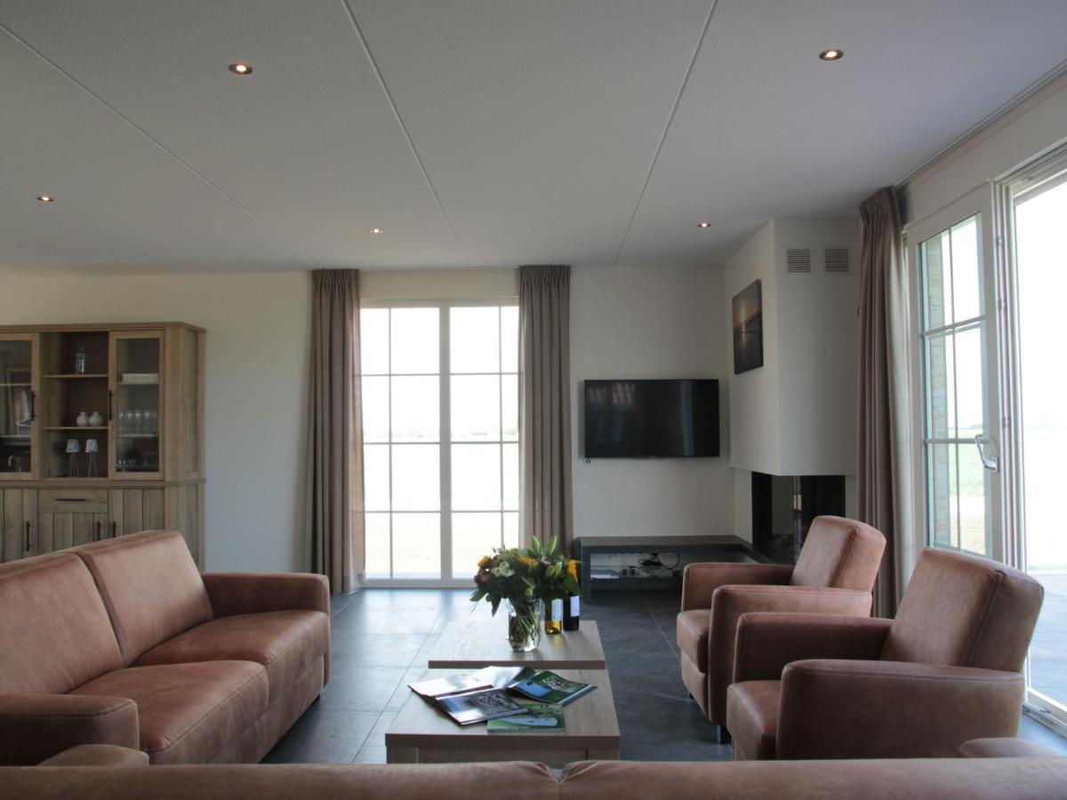 Beautiful And Spacious Villa With A Panoramic View Near The Beach Of Cadzand Exterior foto